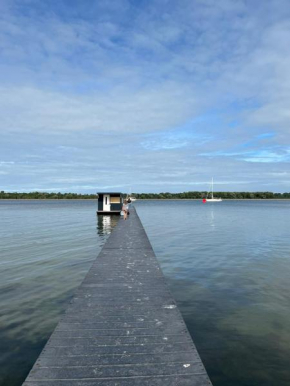 Tiny tiny houseboat